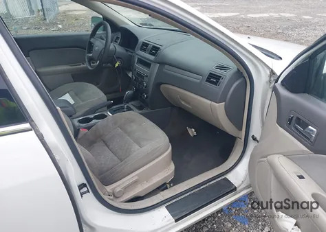 2010 Ford Fusion Se из США, поврежденный, VIN 3FAHP0HA0AR371310